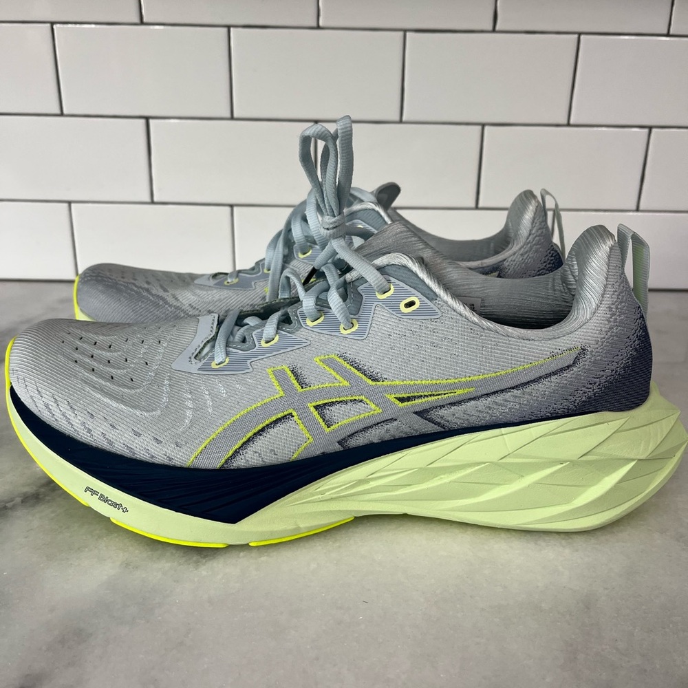 Asics Novoblast 4 Gray and Neon Yellow